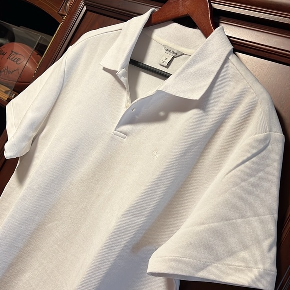 Like New Calvin Klein Snow White Stretch Golf Activewear Polo Comfortable Fabric - Picture 3 of 8